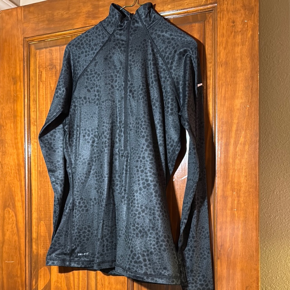 Nike Black Patterned Women's Crew Neck Sweater